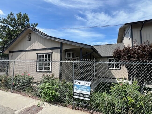 Building Photo - 934 Methow St Unit 934 Methow St #A Rental