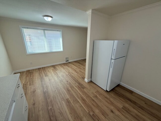 Photo - Alfi 3325 4-plex - Everett Unidad 1