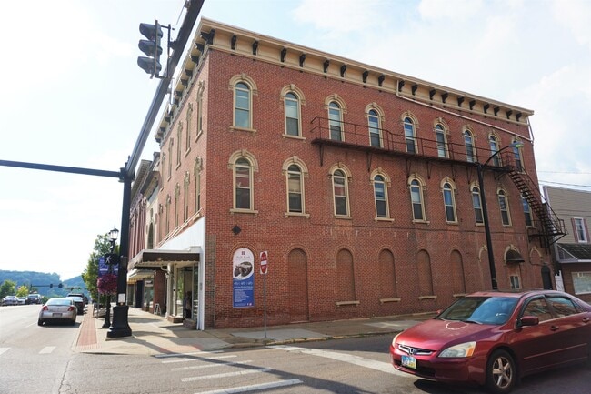 Exterior of property - 651 Wheeling Ave Unit 3