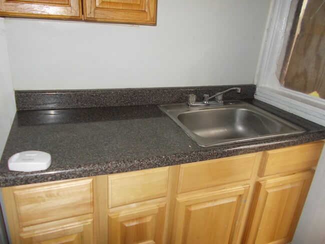 Photo - 827 E Patapsco Ave