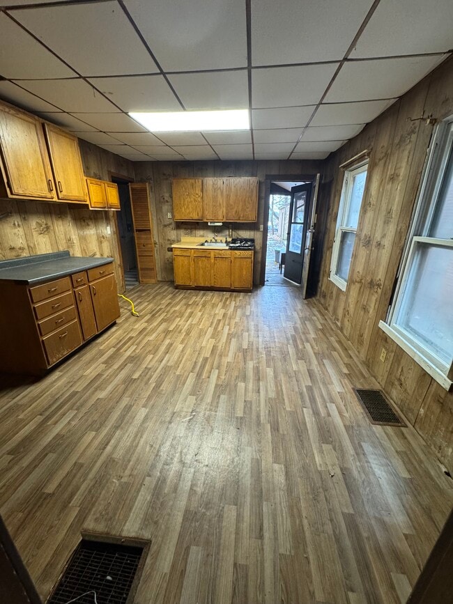 Photo - 719 Steel St