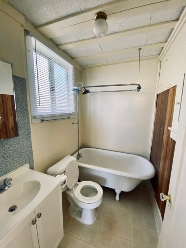 Photo - Quaint 1 Bed 1 Bath Home in Medford