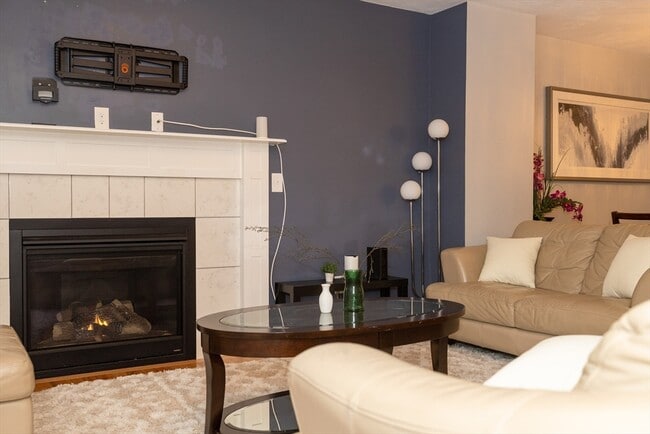 Photo - 129 Quinapoxet St