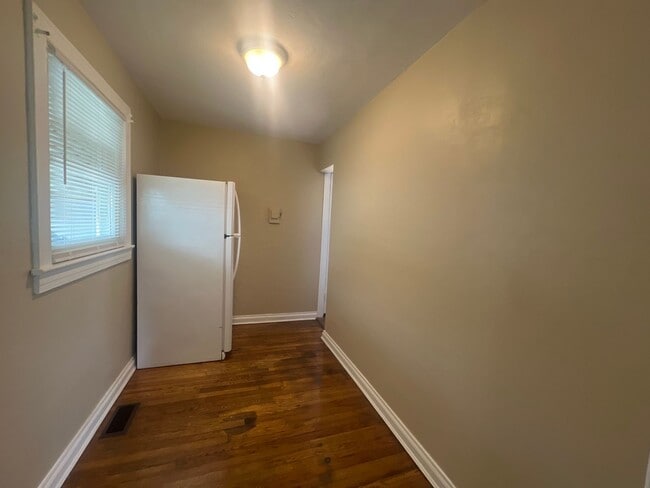 Photo - SHERWOOD FOREST