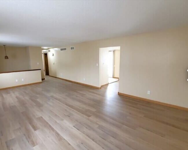 Building Photo - 2900 4th St Rental