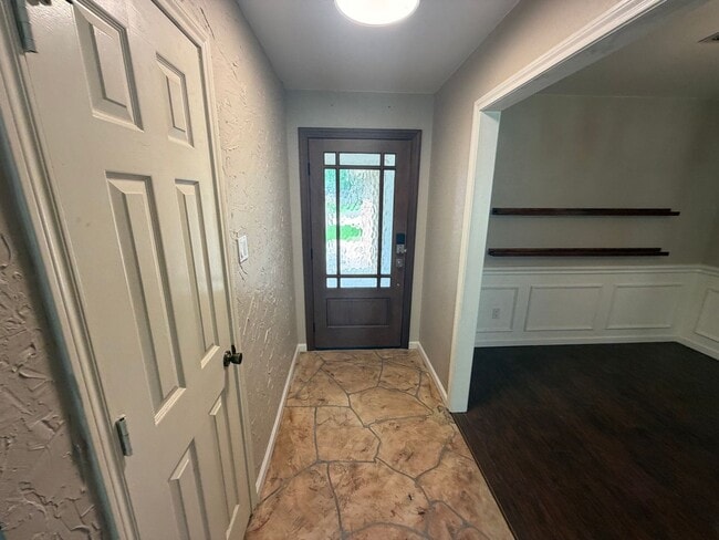 Photo - 2132 Turf Club Dr