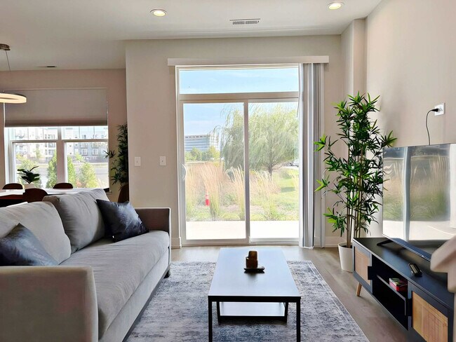 28417 Torch Pkwy Unidad SI ID1502220P