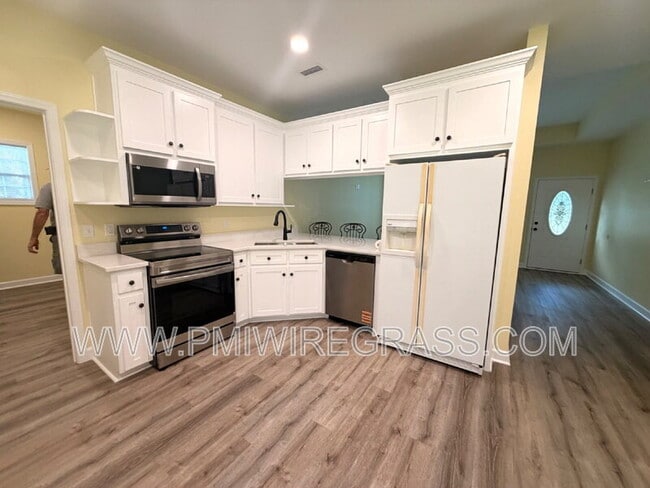 Photo - 326 Golf View Dr
