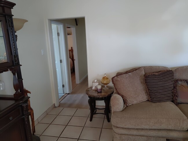 Photo - 1064 W 31st St House