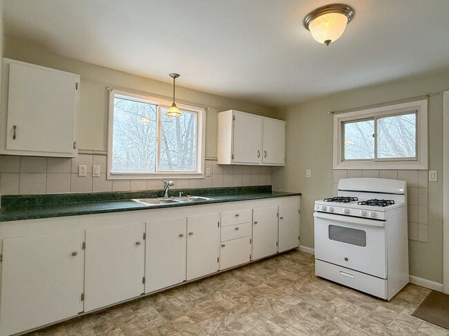 Photo - 2653 W Seneca Turnpike