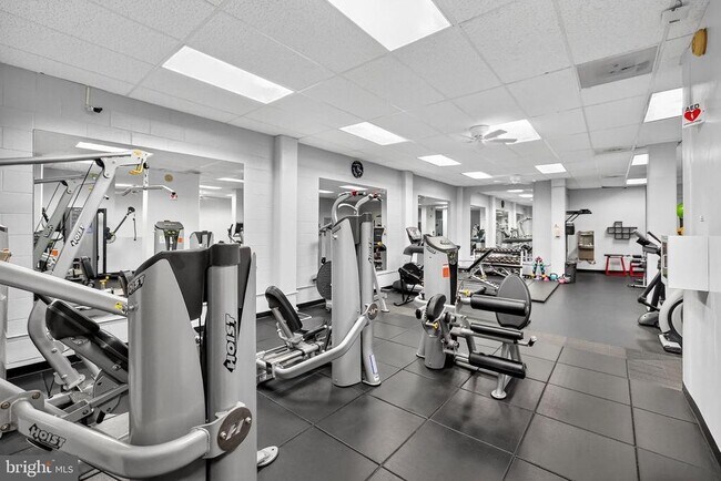 Photo - 5500 Friendship Blvd Unidad 1725N