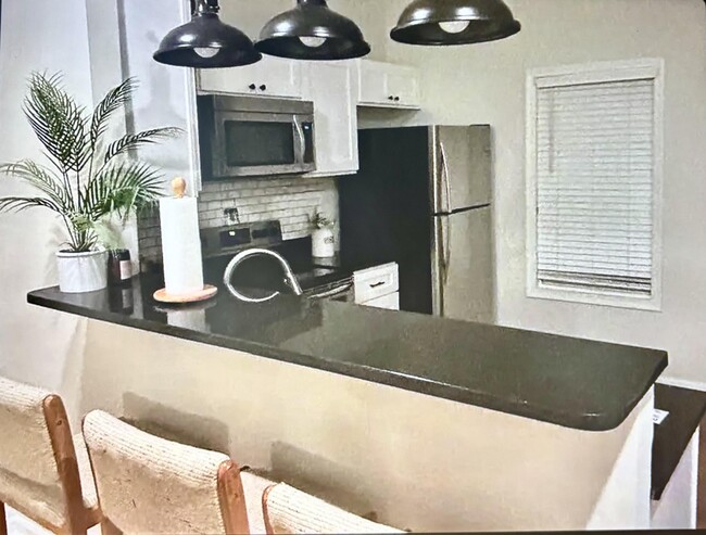 Photo - 165 Walton Ave Unit Apt a