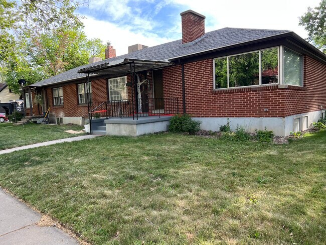 Photo - 2401 Van Buren Ave Unit 2401 Van Buren