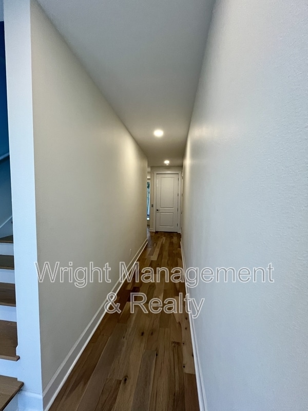 Photo - 821 Oak Bend Ln