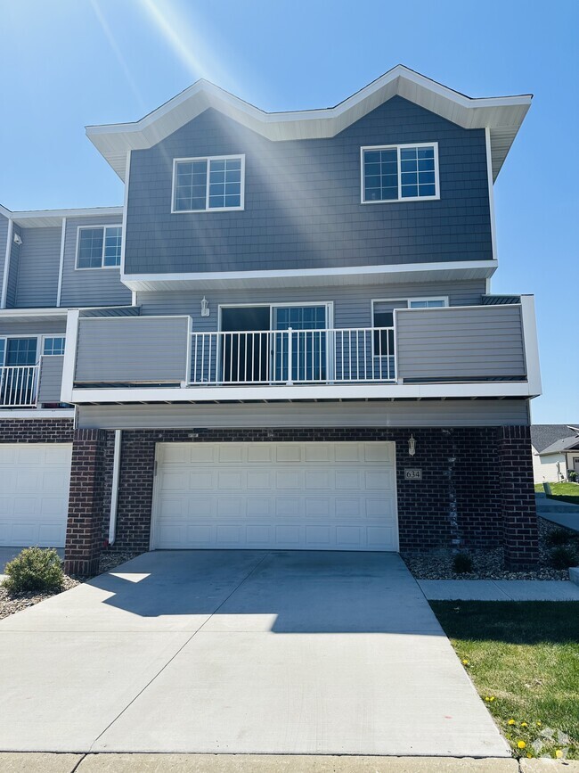 Building Photo - 634 Shardlow Ln NE Rental