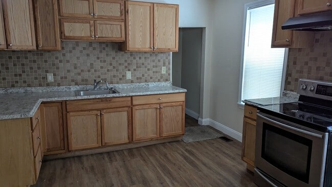 Photo - 660 Warren Ave Unidad 660A