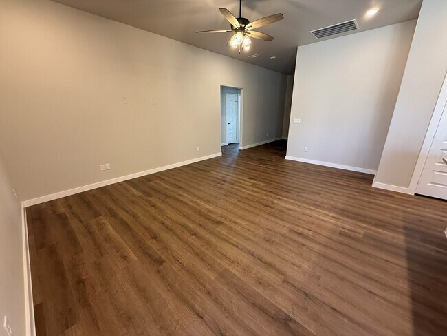 Photo - 2521 Copperhead Rd