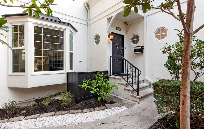 Photo - 422 Smithwood Dr