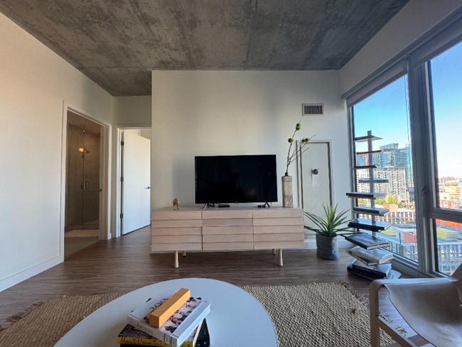 Photo - 167 N Desplaines St Unit 611