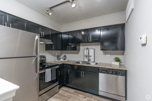 1BR, 1BA-572SF-Kitchen