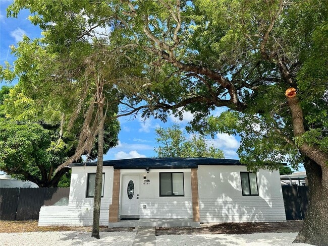 Building Photo - 12225 NW 17th Pl Rental