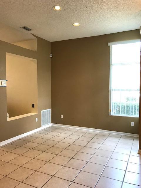 Photo - 13932 Huntwick Dr