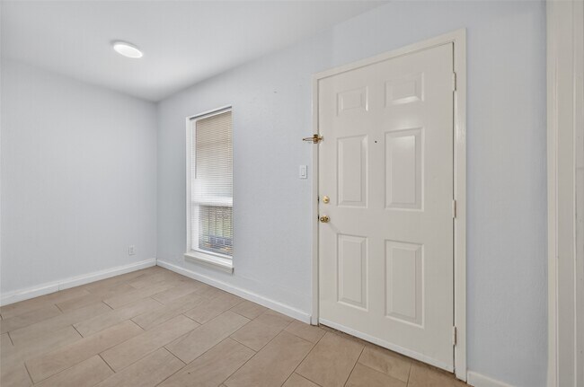 Photo - 6201 Ranchester Dr Unit True