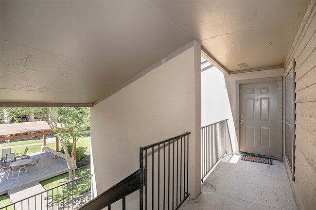 Photo - 3300 Pebblebrook Dr Unidad 36