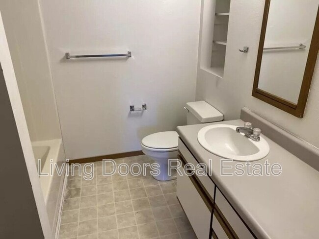 Photo - 607 S Washington St Unit #2