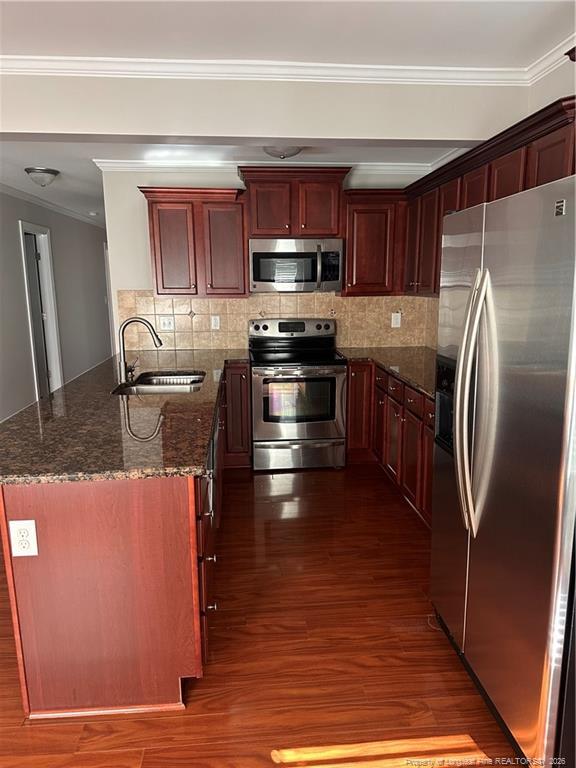 Photo - 123-201 Person St