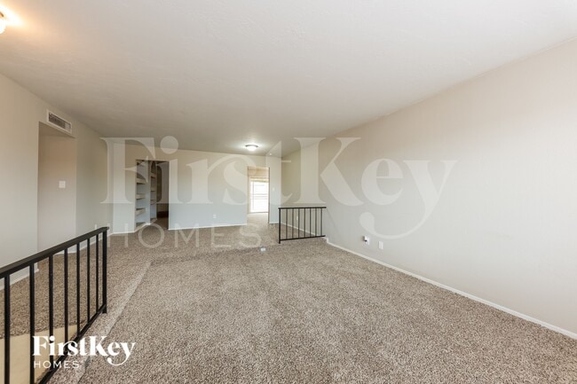 3730 W Hartford Ave