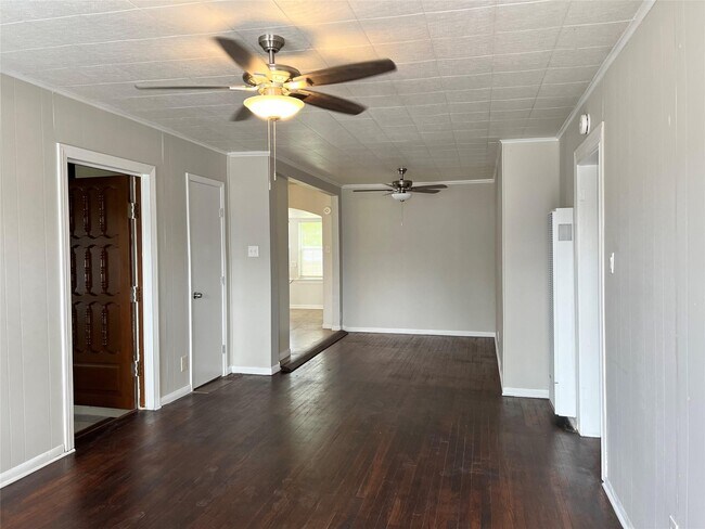 Photo - 7607 Hemlock St