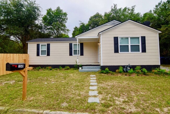 Building Photo - $995 - Updated 3 bed/2 bath house for rent off Wrightsboro Road, with fenced-in yard!