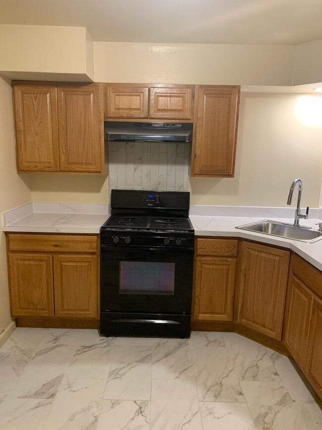 7 Brookwood St Unit 2nd floor