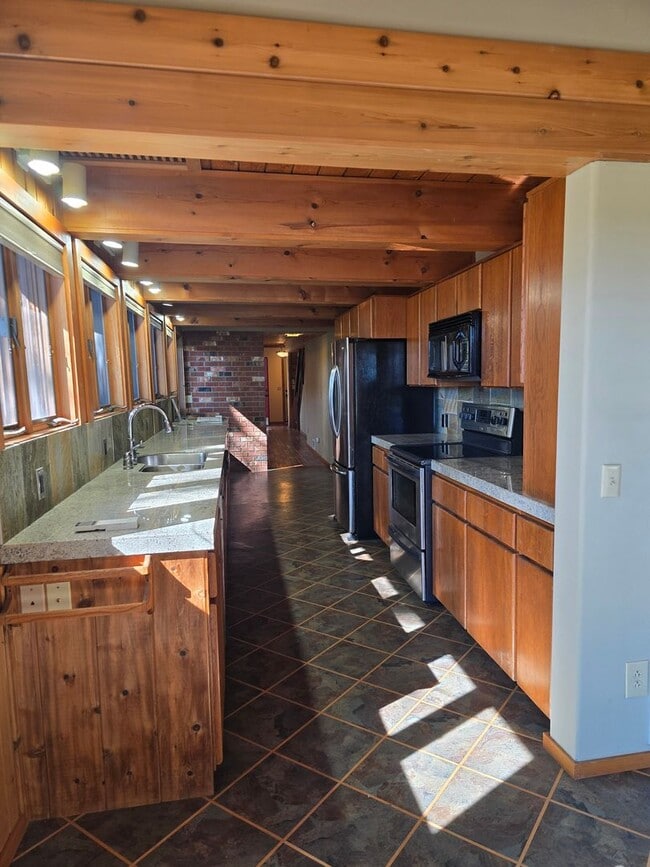 Photo - Live in Beautiful Tollgate and Minutes fro...