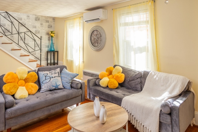 Building Photo - 85 Beach Rd