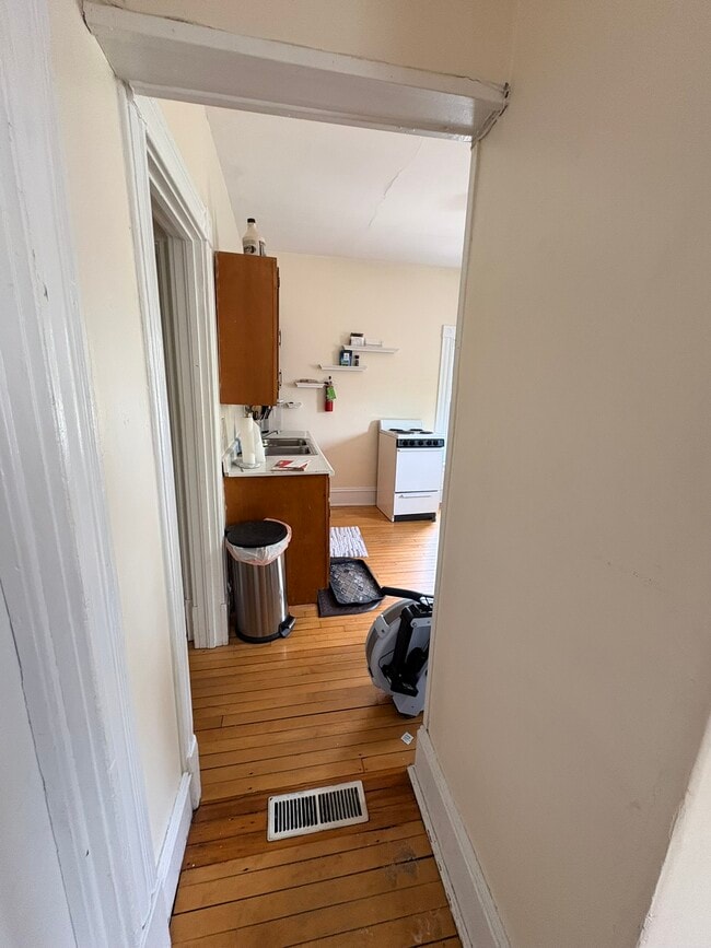 Photo - 105 Loomis St Unit #2