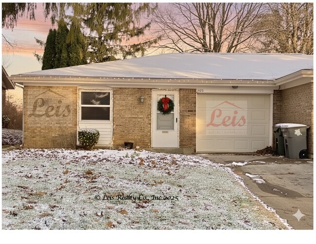 Building Photo - 1525 Saratoga Dr