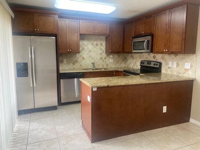 Photo - Spacious 2 bedroom 2 bathroom Townhome