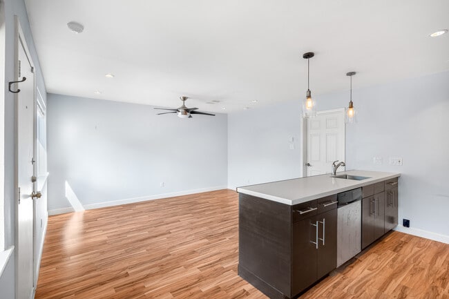 Photo - 309 Stratford St Unit 18