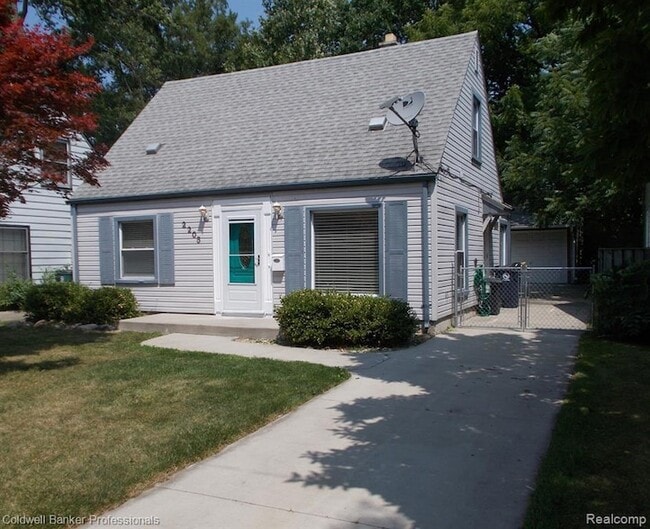Building Photo - 2205 E 10 Mile Rd Rental