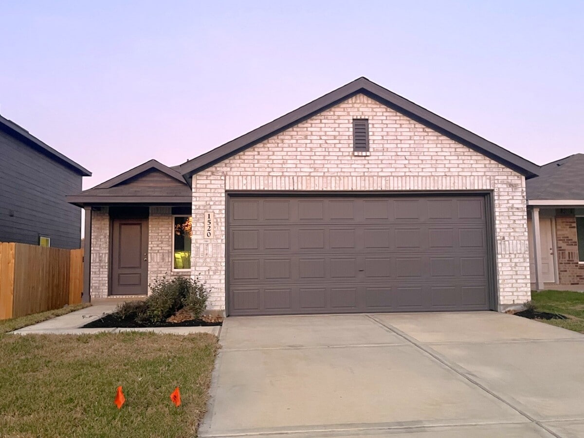 Photo - 1520 Crowson Rdg