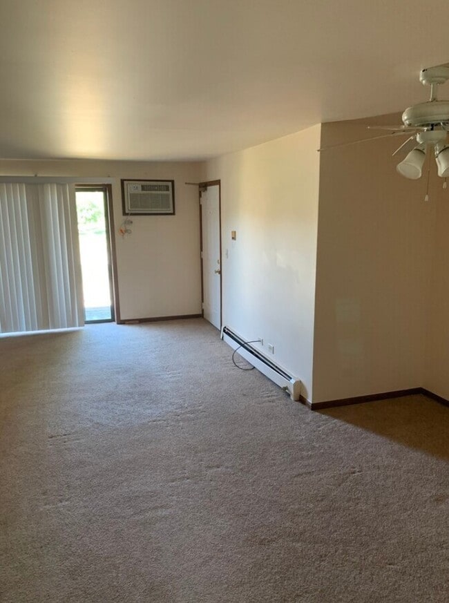 Family room with large private balcony - 1200 Whispering Hills Ct