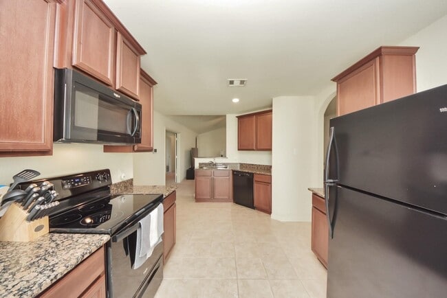 Building Photo - 10803 Dover White Dr