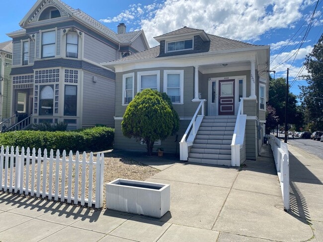 Building Photo - 2200 San Antonio Ave Unit 2200 San Antonio  A