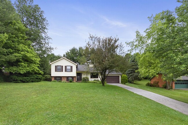 Building Photo - 305 Cherokee Dr