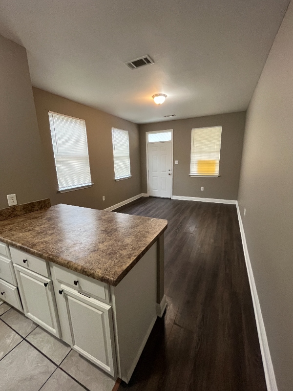 Photo - 1916 Eagle St