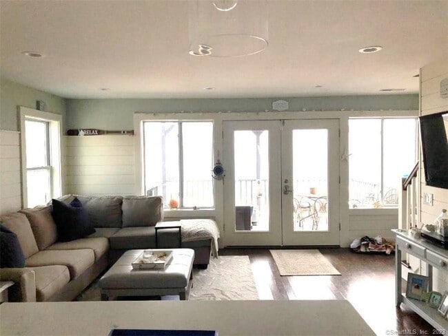 Photo - 1001 Fairfield Beach Rd