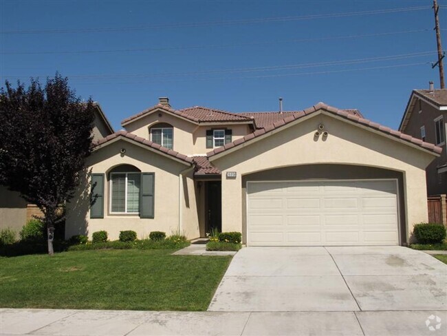 Building Photo - Four Bedroom Three Bathroom Home in Murrieta!