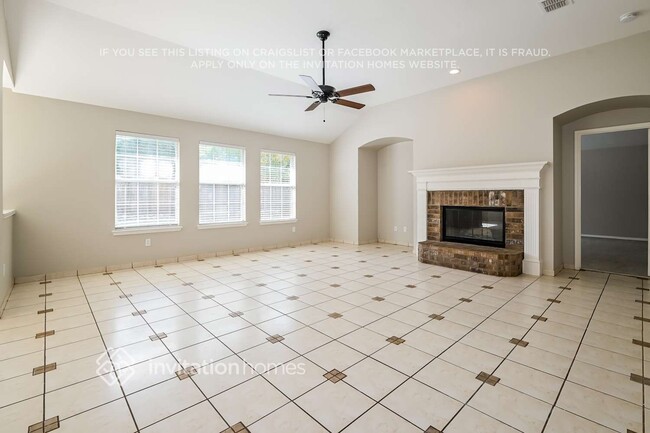 2002 Sumac Dr